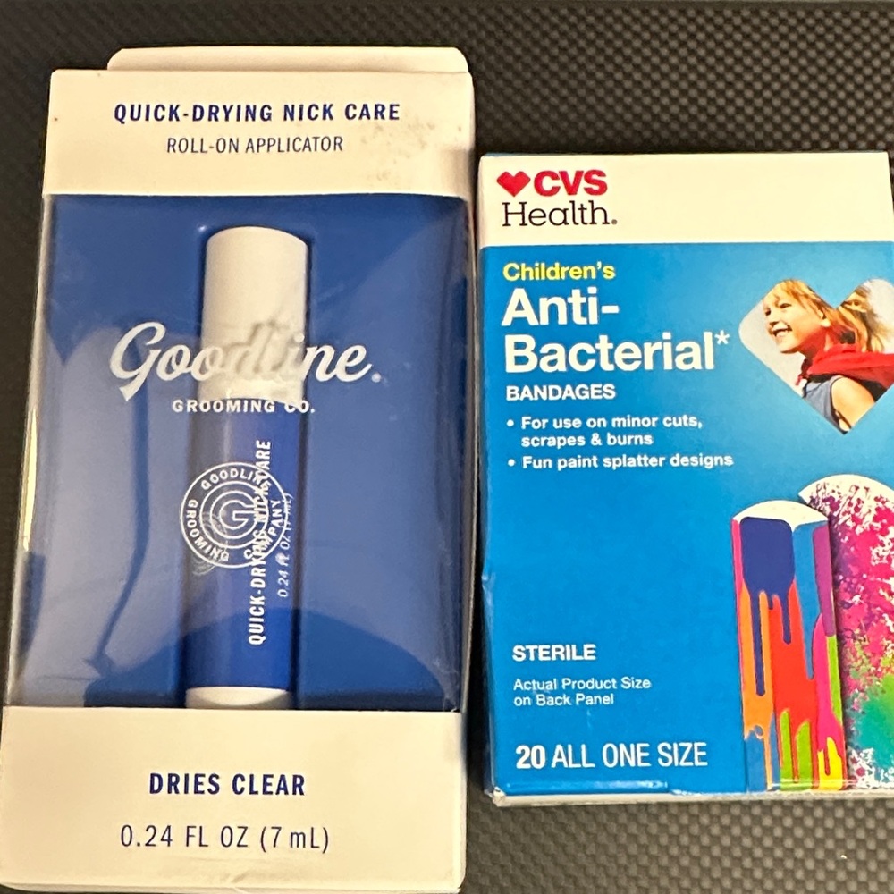 ❣️5|$25❣️Quick-Drying Nick Care Roll-On Applicator - Blue